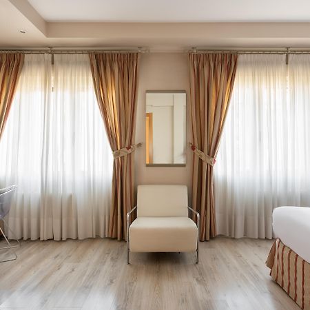 Crisol Almirante Bonifaz Hotell Burgo Exteriör bild